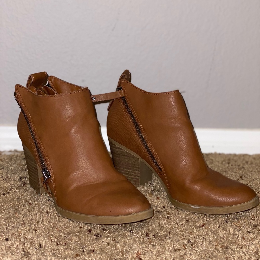 Ankle boots